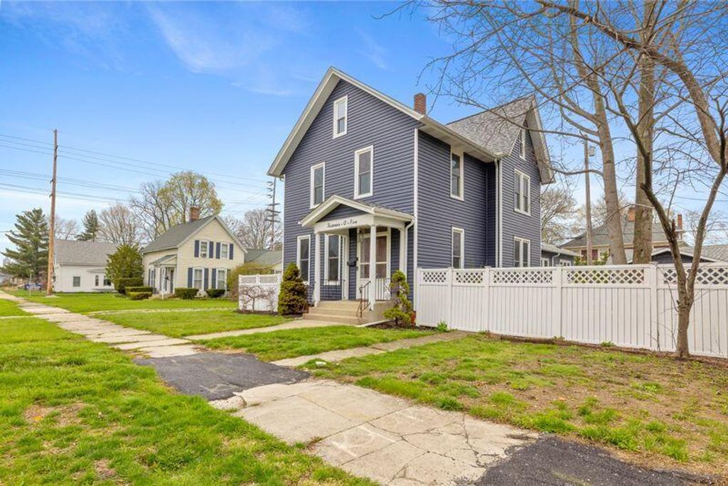 Photo of 1305 Indiana Avenue, La Porte, IN 46350 (MLS # 836938)