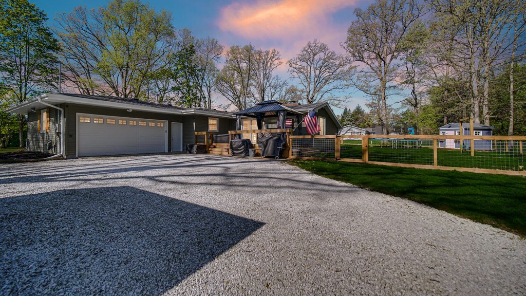Photo of 4964 Locksley Drive E, Rensselaer, IN 47978 (MLS # 838650)