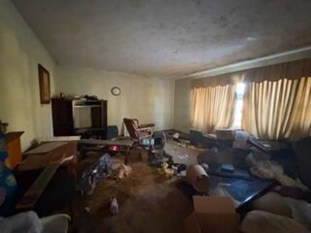 Photo of 826 S Mayflower Road, La Porte, IN 46350 (MLS # 833224)