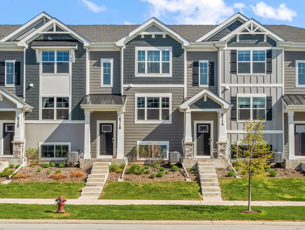 Photo of 8716 Orchid Drive, Saint John, IN 46373 (MLS # 837595)