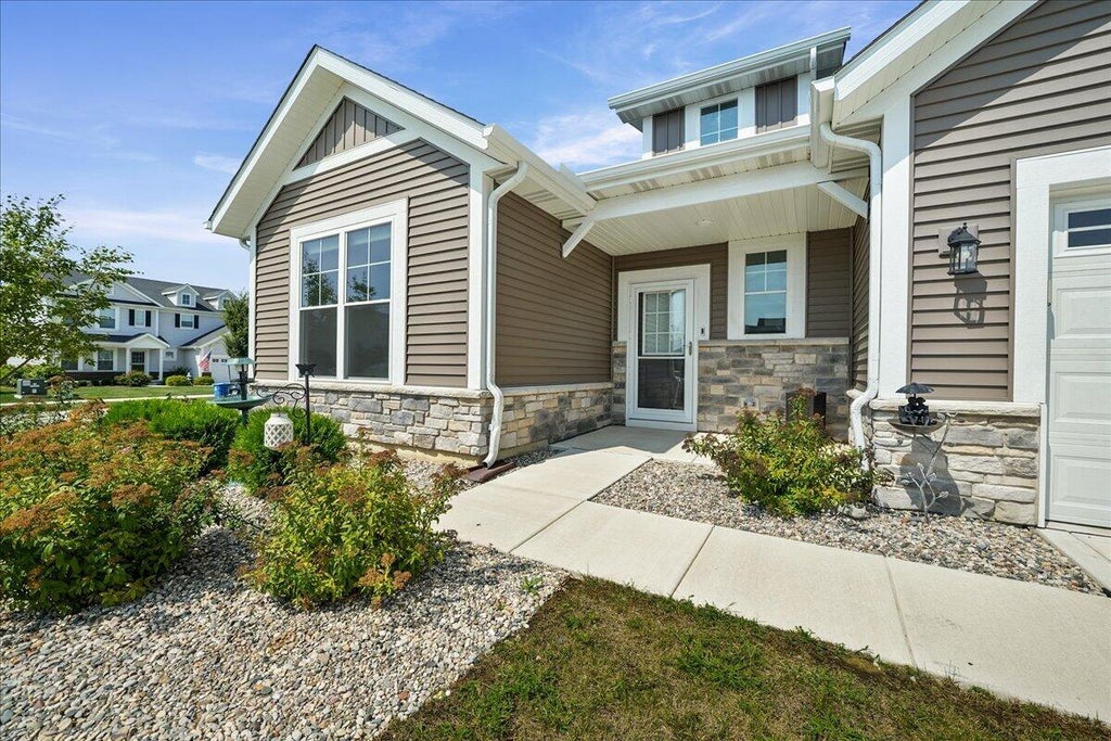 Photo of 7788 E 118th Avenue, Winfield, IN 46307 (MLS # 844861)
