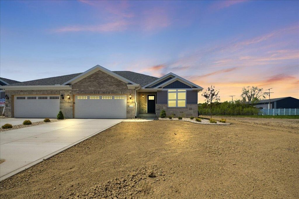 Photo of 13442 Madison Avenue, Cedar Lake, IN 46303 (MLS # 838794)