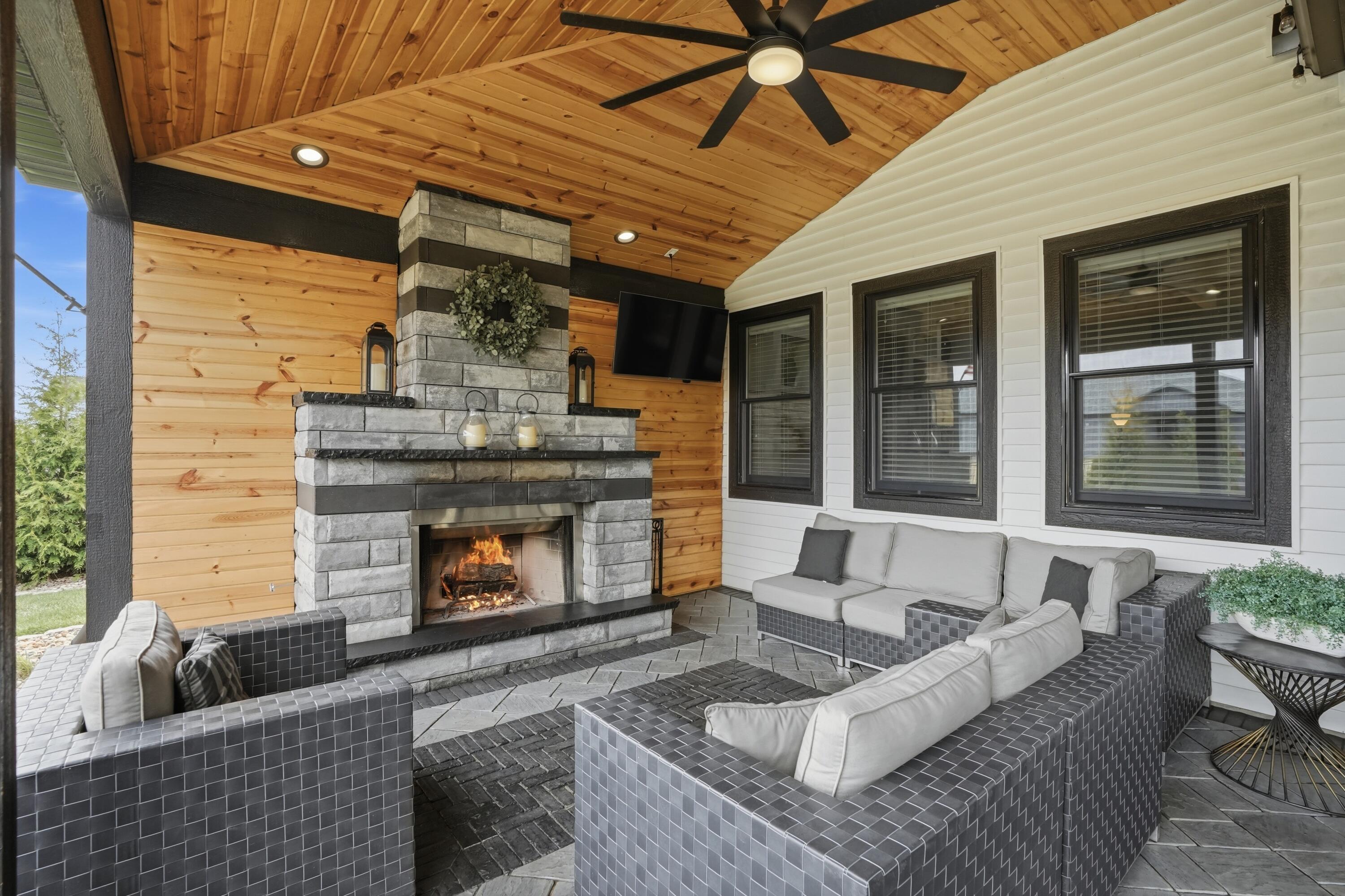 11241 Oak Ridge Court