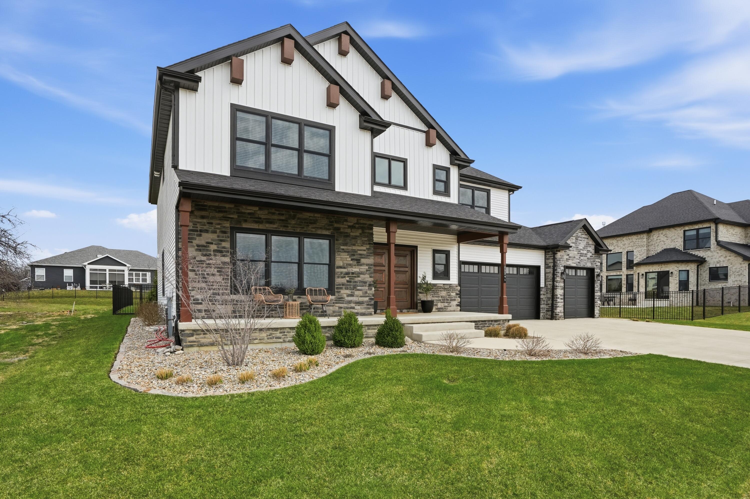 11241 Oak Ridge Court