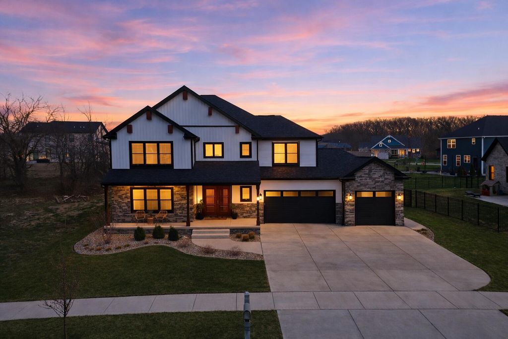 Photo of 11241 Oak Ridge Court, Crown Point, IN 46307 (MLS # 836343)