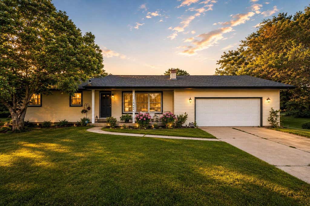 Photo of 7901 Catalpa Street, Dyer, IN 46311 (MLS # 843910)