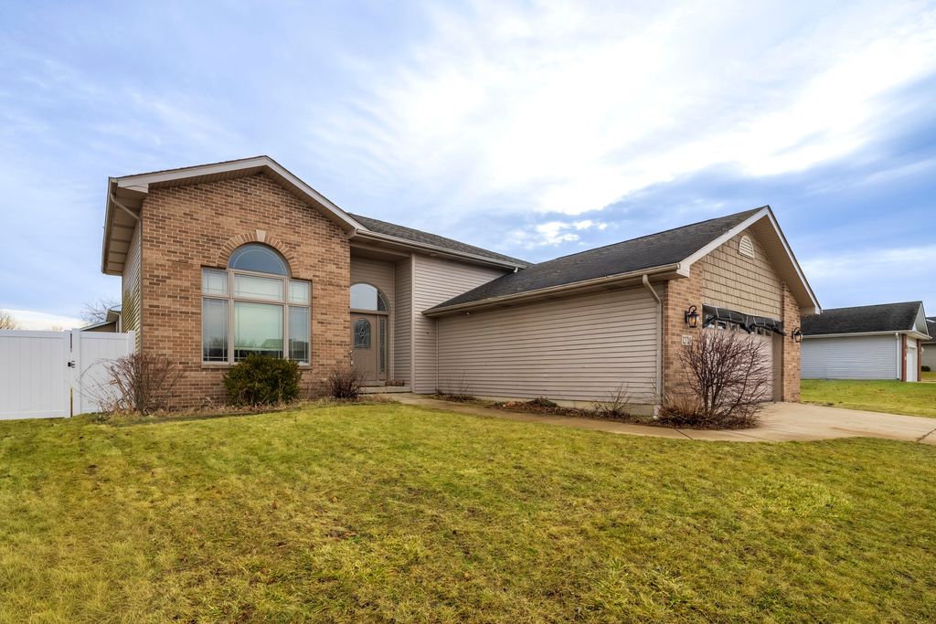 Photo of 12719 Wheeler Street, Cedar Lake, IN 46303 (MLS # 832587)