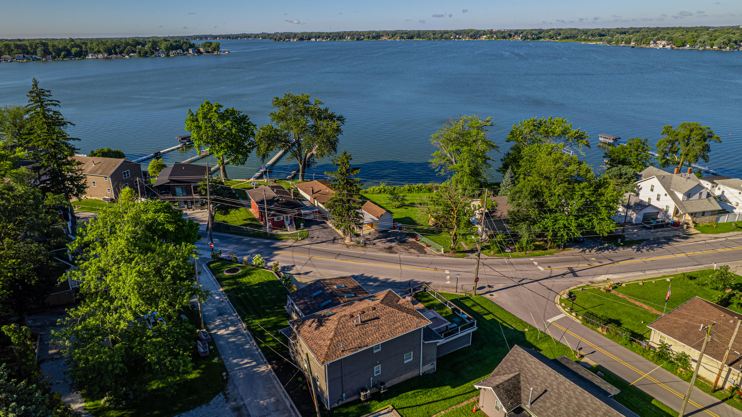 7522 Lake Shore Drive