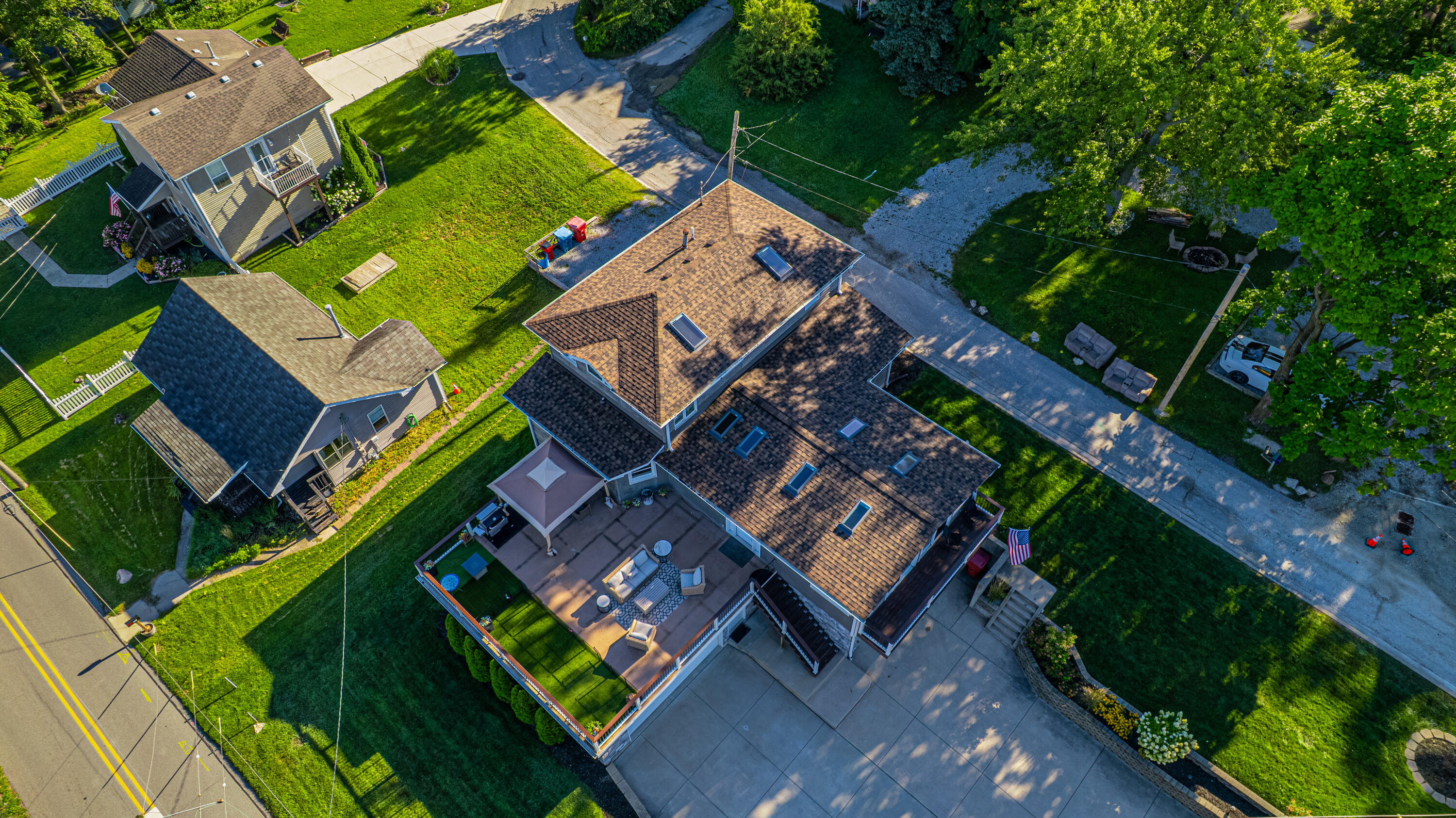 7522 Lake Shore Drive