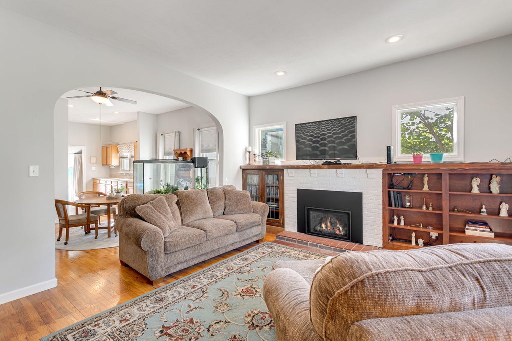 Photo of 2604 Wabash Street, Michigan City, IN 46360 (MLS # 846063)