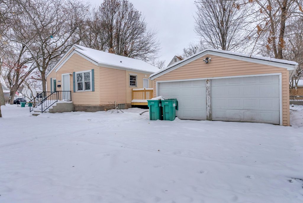 Photo of 8969 Hudson Court, Munster, IN 46321 (MLS # 831522)