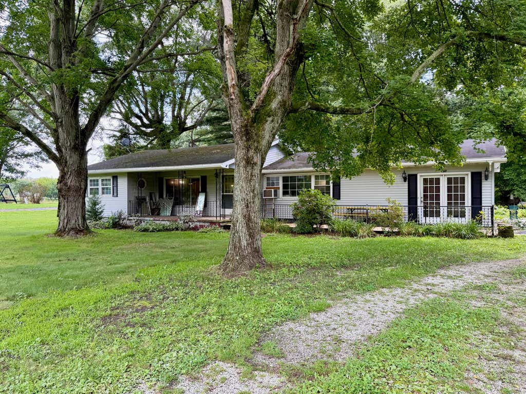Photo of 5175 S Range Road, North Judson, IN 46366 (MLS # 843710)