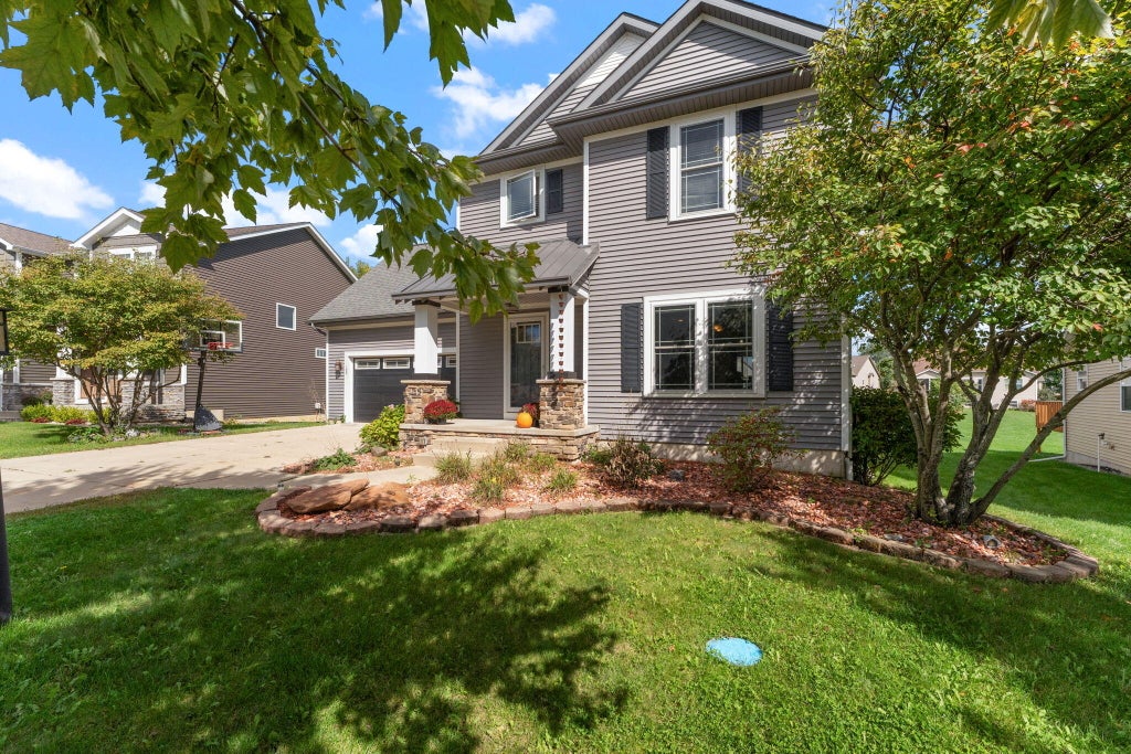 Photo of 133 N Summerfield Drive, Valparaiso, IN 46385 (MLS # 846578)