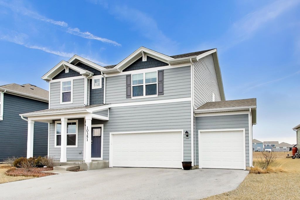 Photo of 10351 Privet Drive, Crown Point, IN 46307 (MLS # 835085)