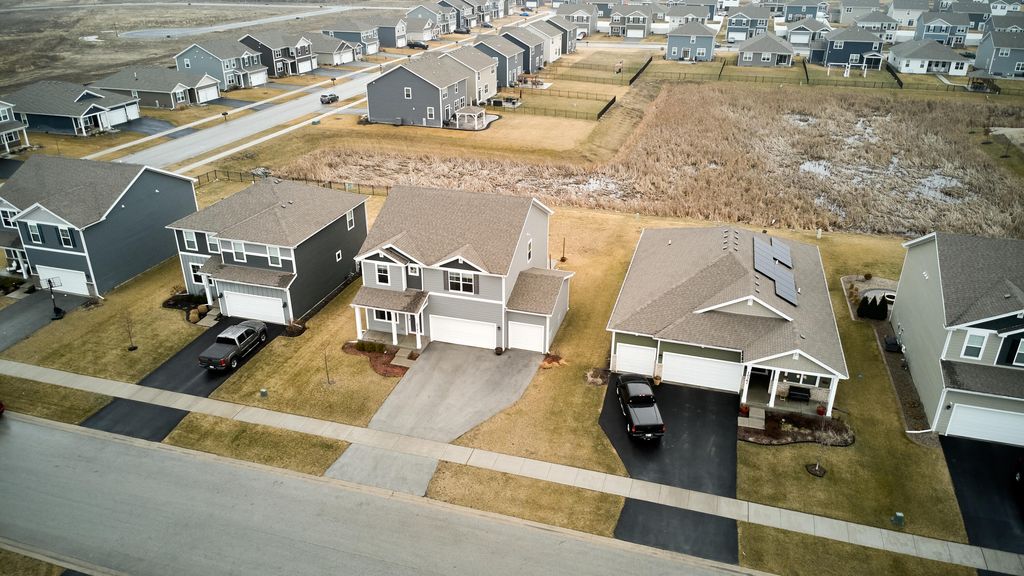 Photo of 10351 Privet Drive, Crown Point, IN 46307 (MLS # 835085)