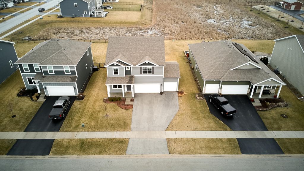 Photo of 10351 Privet Drive, Crown Point, IN 46307 (MLS # 835085)