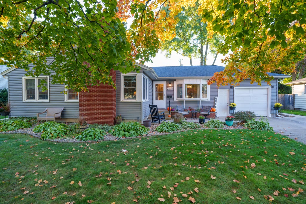 Photo of 1208 Walton Avenue, La Porte, IN 46350 (MLS # 847310)
