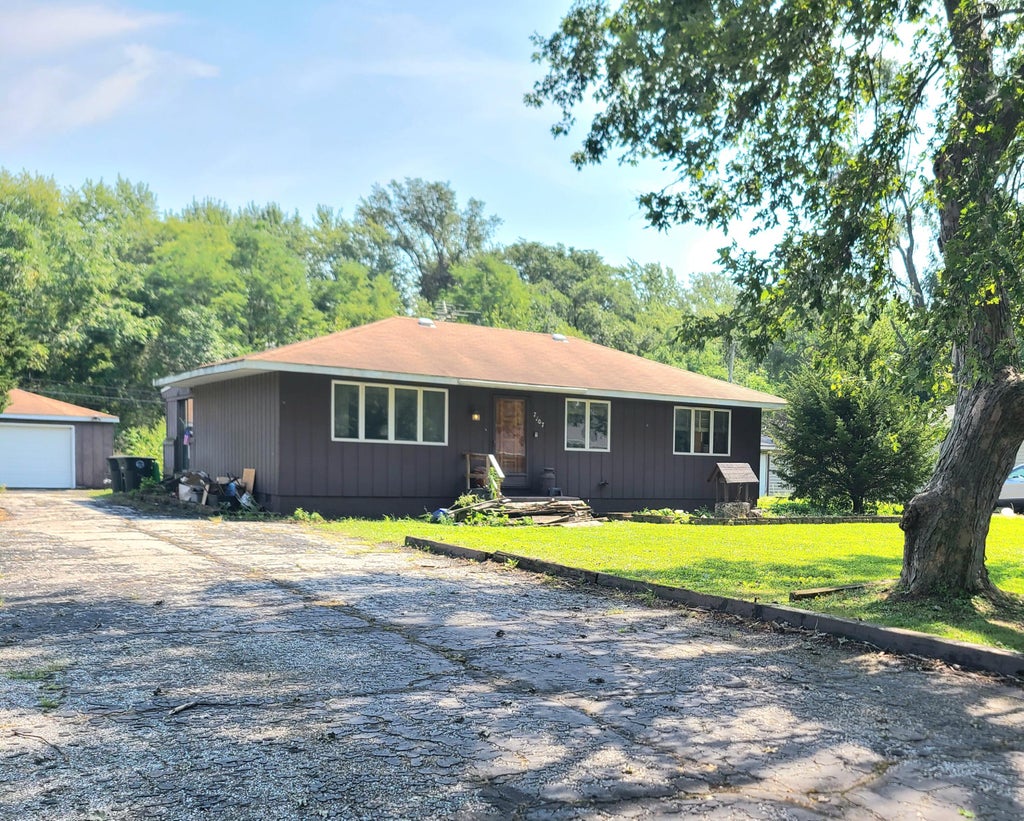Photo of 7707 Montana Street, Merrillville, IN 46410 (MLS # 844706)