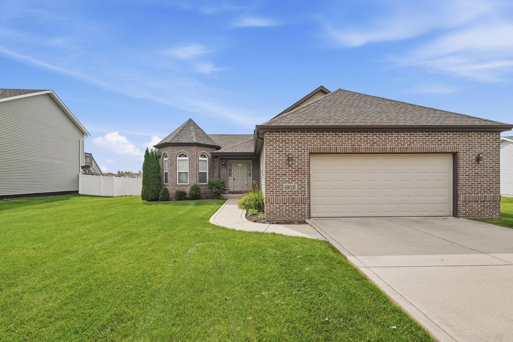 Photo of 6828 Wallace Street, Merrillville, IN 46410 (MLS # 845800)