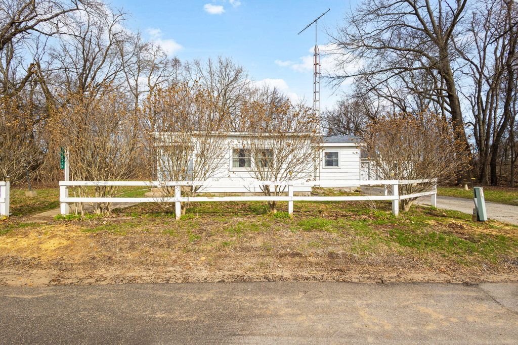 Photo of 1702 N Longshore Drive, Walkerton, IN 46574 (MLS # 835814)