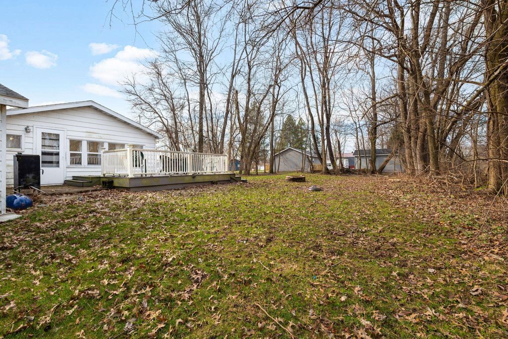 Photo of 1702 N Longshore Drive, Walkerton, IN 46574 (MLS # 835814)