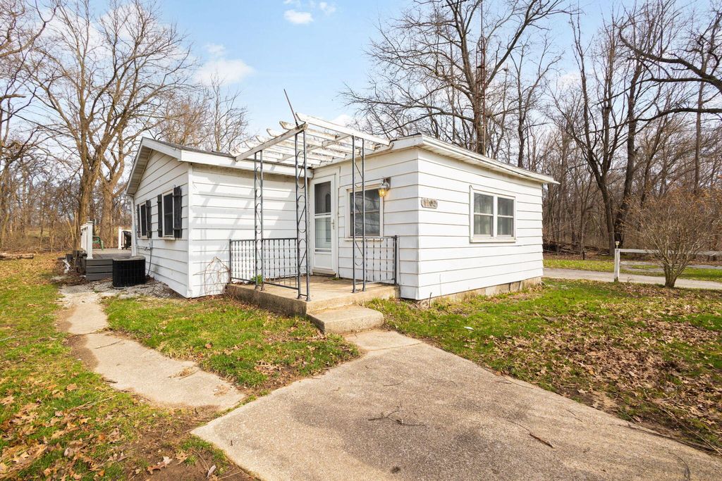 Photo of 1702 N Longshore Drive, Walkerton, IN 46574 (MLS # 835814)