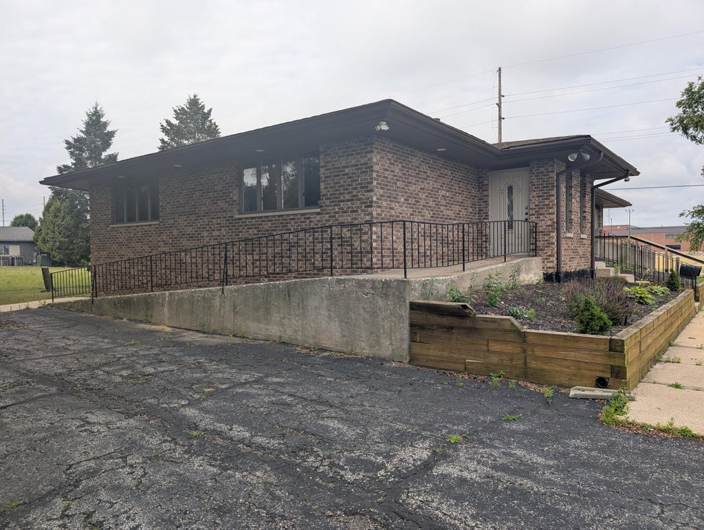 Photo of 3437 Airport Road, Portage, IN 46368 (MLS # 844602)