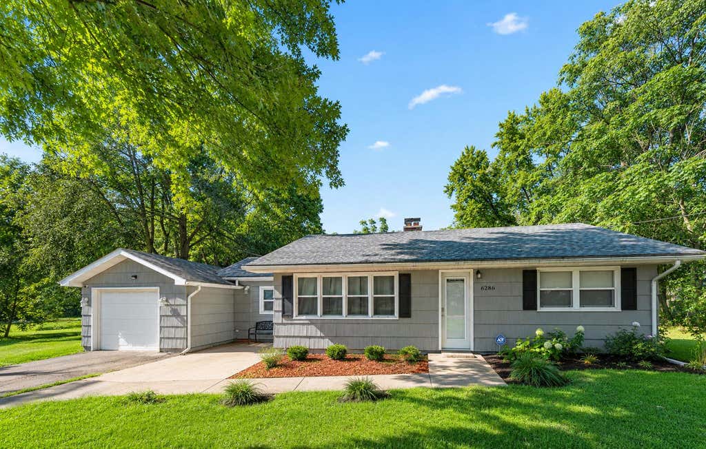 Photo of 6286 Old Porter Road, Portage, IN 46368 (MLS # 843665)