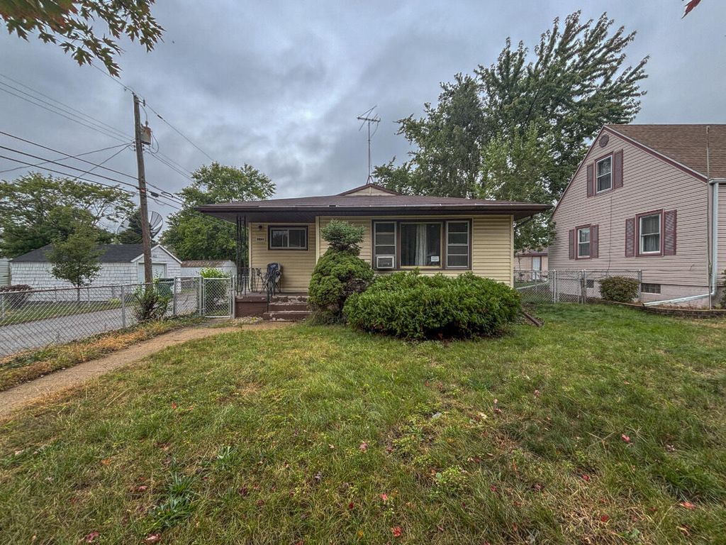 Photo of 6844 Ridgeland Avenue, Hammond, IN 46324 (MLS # 832844)