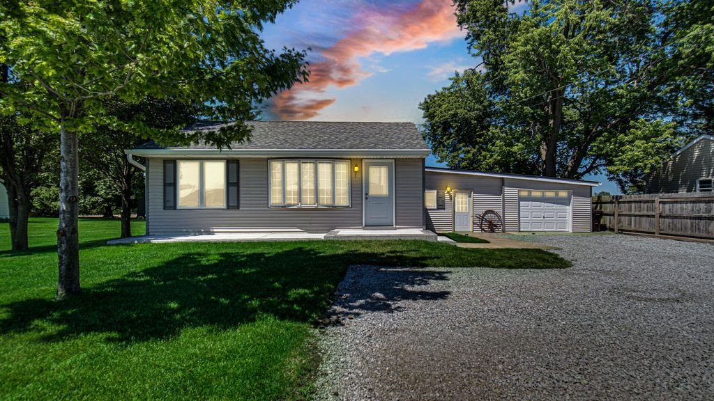 Photo of 10916 W 181st Avenue, Lowell, IN 46356 (MLS # 839784)