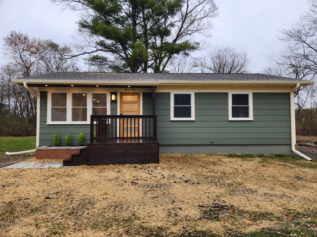 Photo of 5049 Indiana Place, Gary, IN 46409 (MLS # 831039)