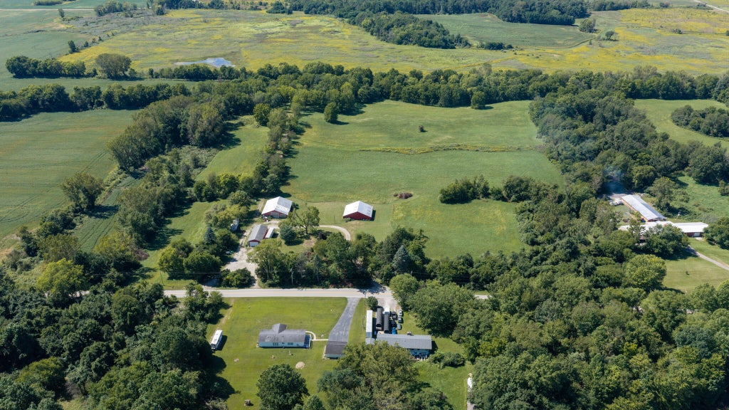 Photo of 1226 N County Line Road, Westville, IN 46391 (MLS # 845342)