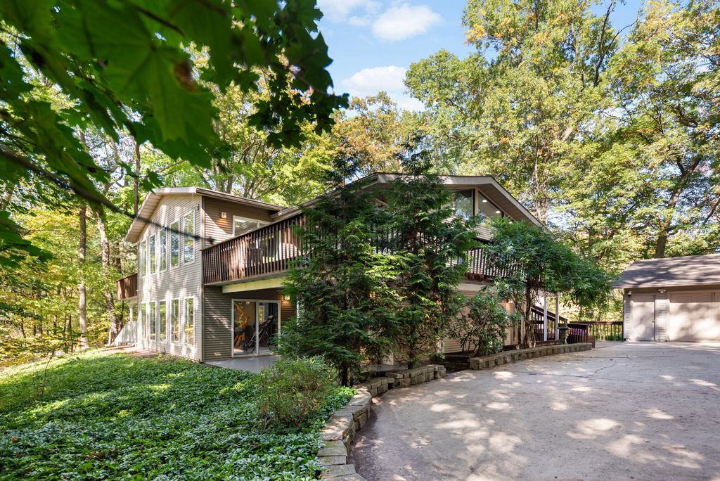 Photo of 104 Keyo Drive, Michigan City, IN 46360 (MLS # 830210)