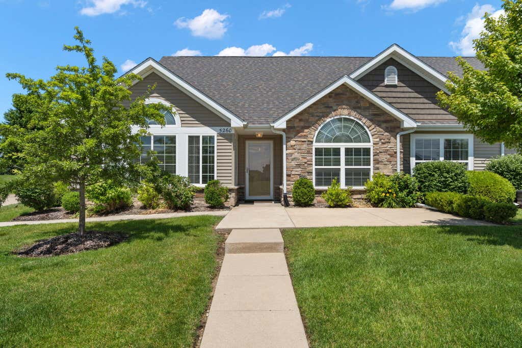 Photo of 5260 E 109th Place, Crown Point, IN 46307 (MLS # 841197)