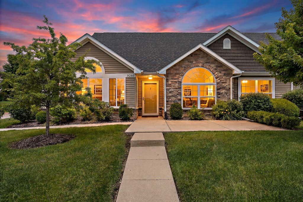 Photo of 5260 E 109th Place, Crown Point, IN 46307 (MLS # 841197)