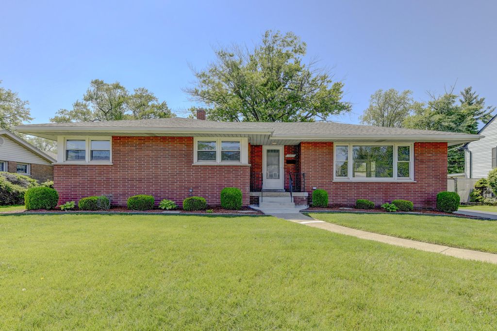 Photo of 7970 Northcote Avenue, Hammond, IN 46324 (MLS # 839200)