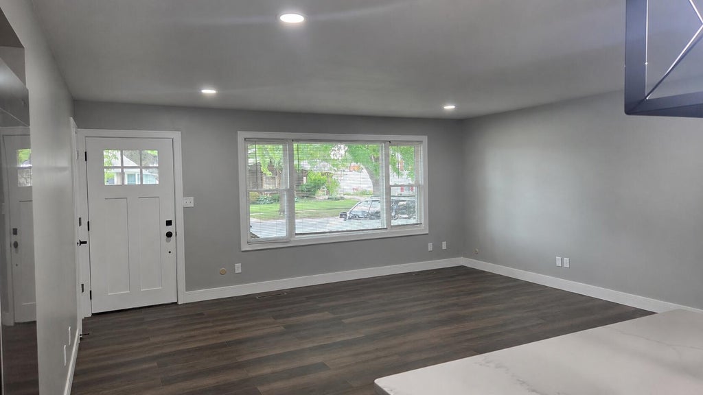 Photo of 9317 Southmoor Avenue, Highland, IN 46322 (MLS # 843160)
