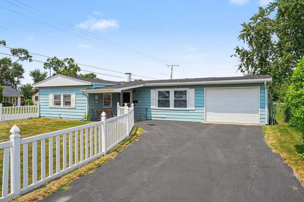 Photo of 501 Belden Drive, Dyer, IN 46311 (MLS # 842890)