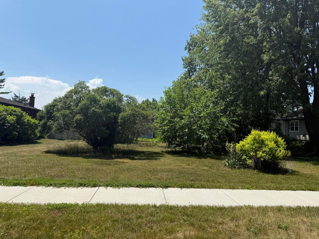 Photo of 138 N Rensselaer Avenue, Griffith, IN 46319 (MLS # 830869)