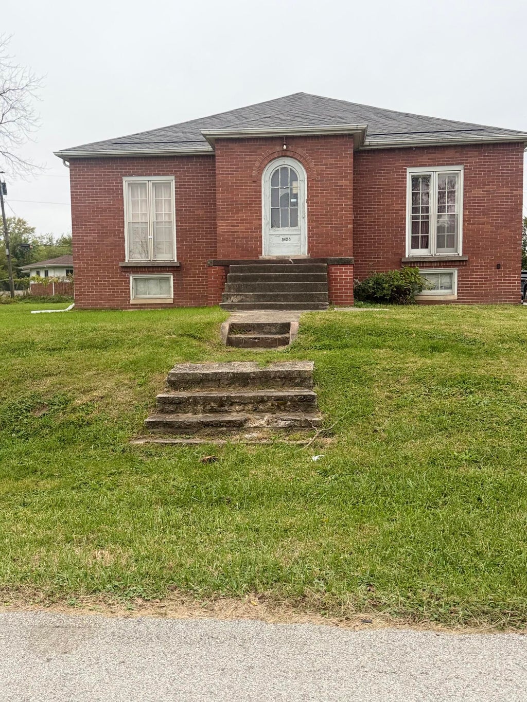 Photo of 5628 Washington Street, Merrillville, IN 46410 (MLS # 847017)