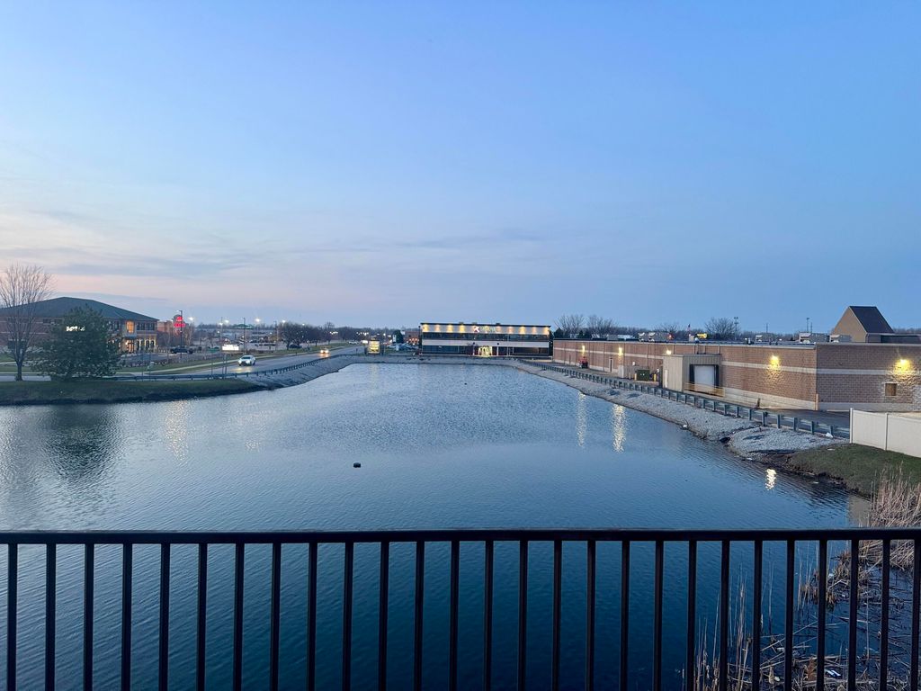 Photo of 938 Fountain Place, Schererville, IN 46375 (MLS # 836459)