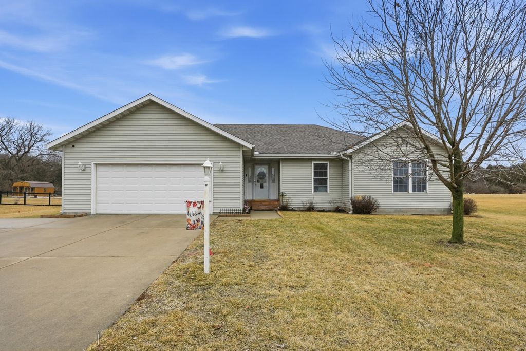 Photo of 11847 Salyer Drive, Wheatfield, IN 46392 (MLS # 835086)