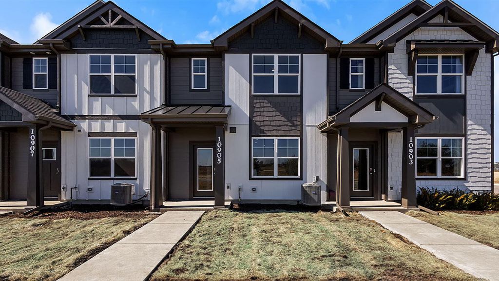 Photo of 8954 Remington Way, Saint John, IN 46373 (MLS # 837214)