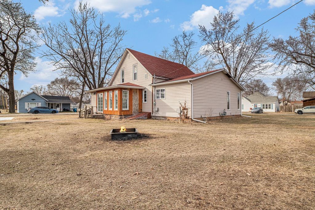 Photo of 156 W St Louis Street, Knox, IN 46534 (MLS # 835032)