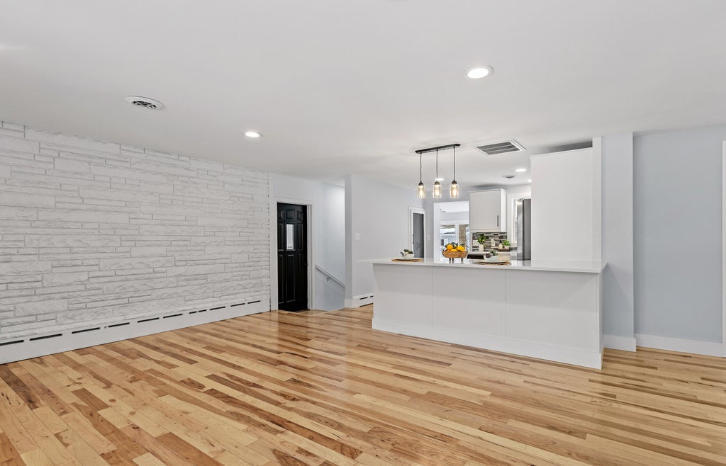 Photo of 3007 Maple Street, Michigan City, IN 46360 (MLS # 847195)