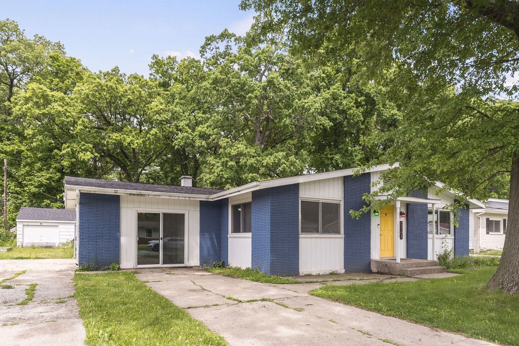 Photo of 2940 Elmwood Street, Portage, IN 46368 (MLS # 839710)