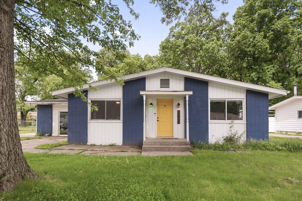 Photo of 2940 Elmwood Street, Portage, IN 46368 (MLS # 839710)