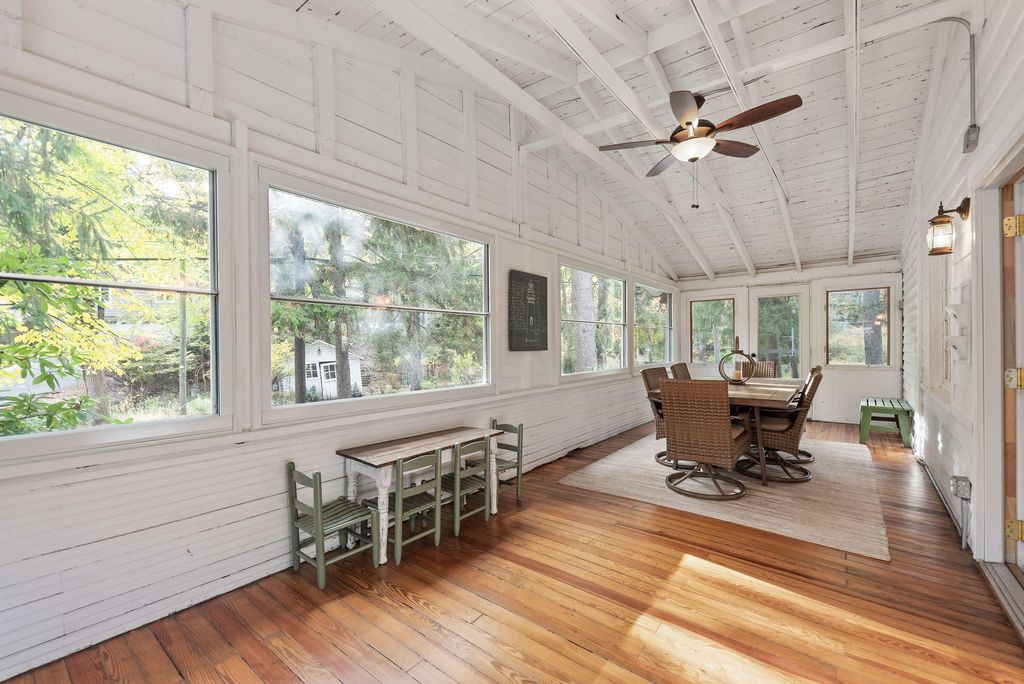 Photo of 2005 Oriole Trail, Long Beach, IN 46360 (MLS # 838133)