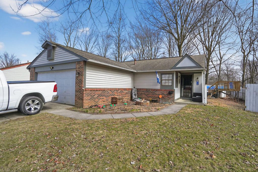Photo of 833 Delray Drive, Indianapolis, IN 46241 (MLS # 837464)