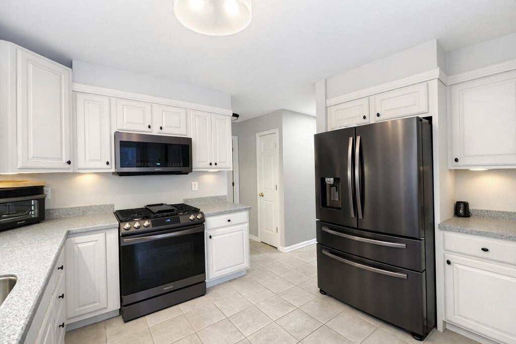 Photo of 1717 Apple Blossom Drive, Munster, IN 46321 (MLS # 845552)
